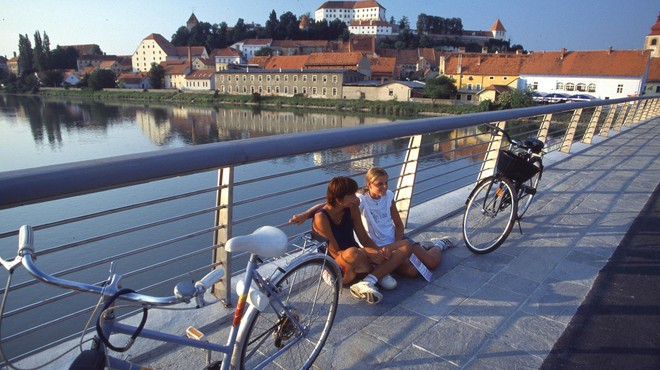 Mesta, kjer živijo najsrečnejši ljudje: na seznam so se uvrstila kar 3 slovenska (foto: Srdjan Zivulovic/Bobo)