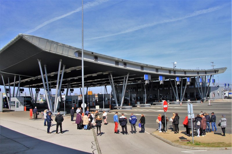 Odpravo nadzora na mejah Bolgarija in Romunija označili za zgodovinsko odločitev (foto: bobo)