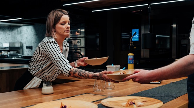 Prihaja teden, ki ga vsako leto komaj čakamo, tokrat se pridružuje tudi Ana Roš (foto: Teden restavracij)