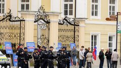 protest splav Maribor