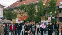 protest splav Maribor