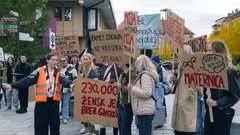 protest splav Maribor