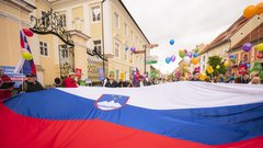 protest splav Maribor