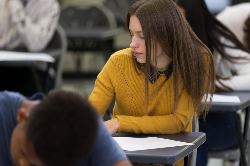 Številna šolska tekmovanja bodo letos plačljiva: raziskali smo, zakaj strošek prijavnine pade na starše (foto: Profimedia)