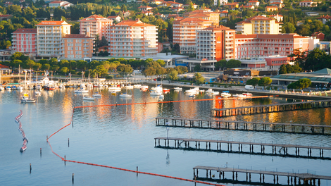 Portorož kempinski burek obala morje