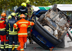 Slovenski gasilci delili pretresljiv vpogled v njihovo življenje: okruten zločin, smrt v avtomobilu, reševanje s čolnom ...