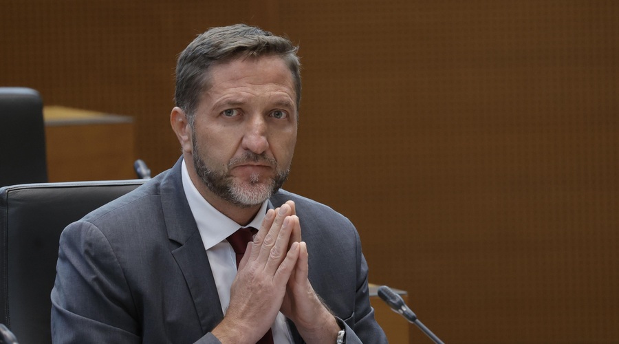 Klemen Boštjančič uspešno prestal interpelacijo, ostaja minister za finance (foto: BOBO)