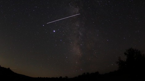 utrinek meteor roj zvezde Drakonidi