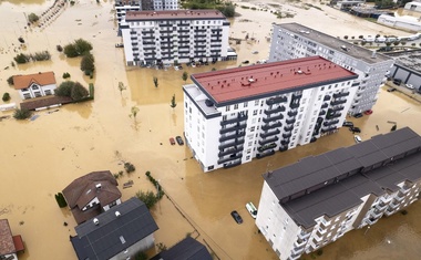 Grozljivi prizori iz uničene Jablanice: iščejo še štiri pogrešane (FOTO)