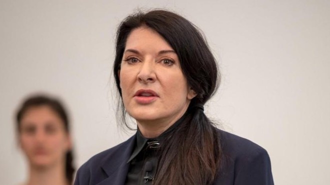 Marina Abramović znova v središču pozornosti, njena nova razstava je pritegnila množico ljudi (foto: Profimedia)