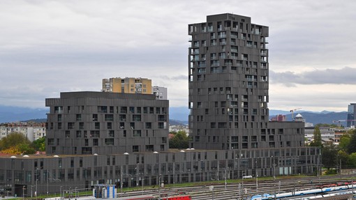 Ena najbolj prestižnih ljubljanskih zgradb ni tako popolna, kot se zdi: težave se kar vrstijo ...