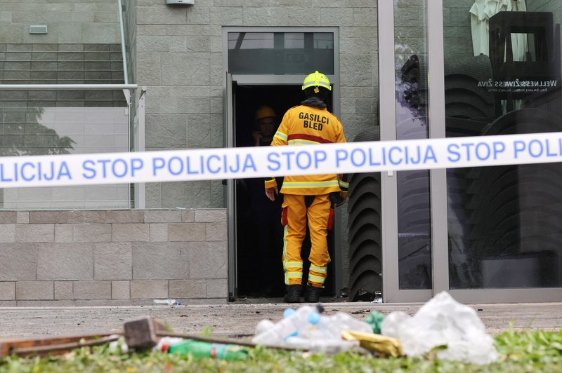 Požar v blejskem hotelu: hitra evakuacija gostov preprečila hujše posledice (foto: BOBO)