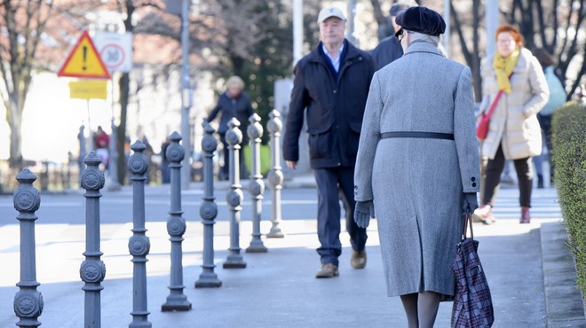 Tudi upokojenci bodo prišli na svoj račun: gradnja novih stanovanj za starejše v šestih občinah do leta 2027 (foto: BOBO/ ZIGA ZIVULOVIC JR.)