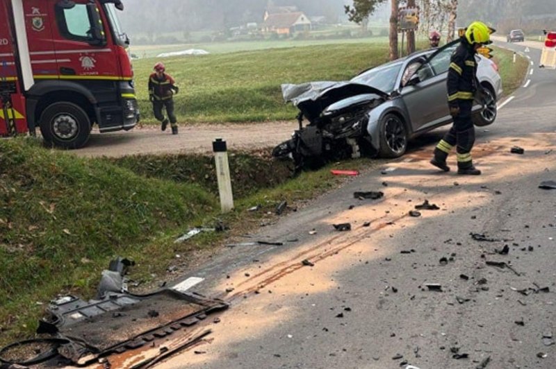 Huda prometna nesreča v Drakovcih: tri osebe odpeljali na urgenco (foto: PGD Ljutomer)