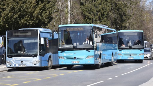 Težave z avtobusnimi prevozi se nadaljujejo: "Zadeve so daleč od tega, da bi bile urejene"