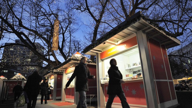 Praznični sejem Ljubljana: za najdražjo hišico na sejmu bo letos potrebno odšteti 16.500 evrov (foto: BOBO/BOR SLANA)