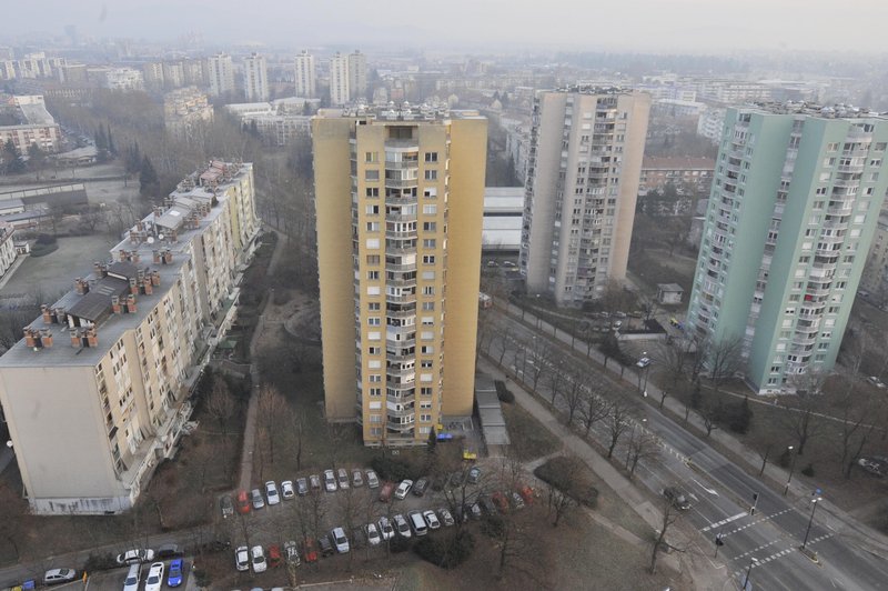 Izkoriščevalski najemodajalci ne poznajo sramu: to zdaj zahtevajo pred podpisom pogodbe (foto: Bobo)