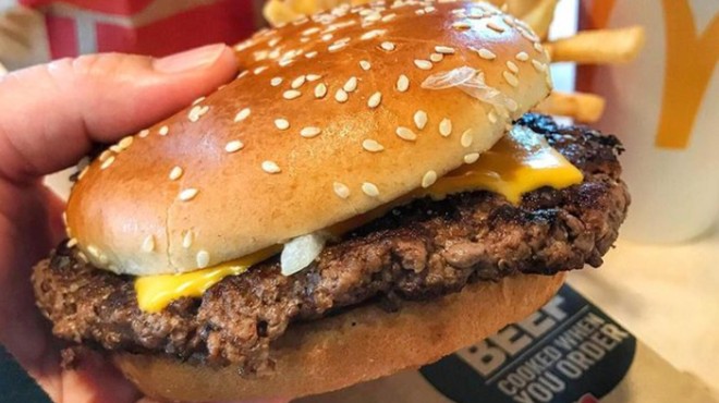 Znan je vir množičnih okužb v McDonald’su (zboleli so vsi, ki so jedli ta hamburger) (foto: Instagram/food_makes_me_loco)