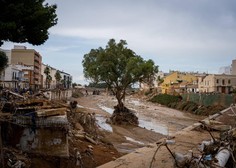 Katastrofalne poplave na vzhodu Španije: več kot 200 mrtvih, na tisoče še pogrešanih (FOTO)