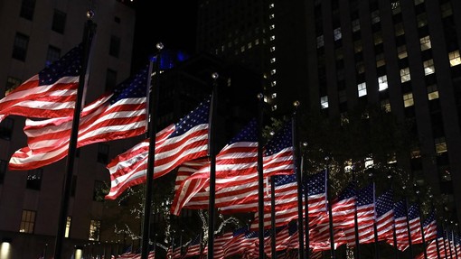 Ameriški senat: prvič v zgodovini bosta v njem sedeli dve temnopolti senatorki