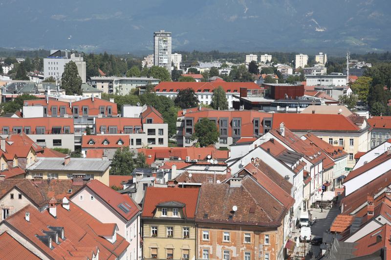 Dobra novica za prebivalce gorenjske prestolnice: kmalu bodo dobili precej bolj moderen, višji in širši ... (foto: Bobo)