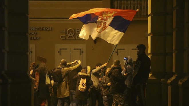 Protesti po tragičnem dogodku na železniški postaji se vrstijo: ugotovili so, da je bila zgrajena nezakonito (FOTO) (foto: Profimedia)