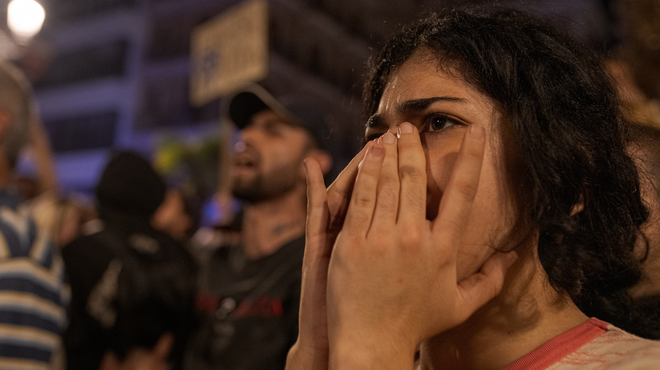 V Valencii po katastrofalnih poplavah na ulice jezna množica protestnikov (izbruhnili so izgredi) (foto: Profimedia)