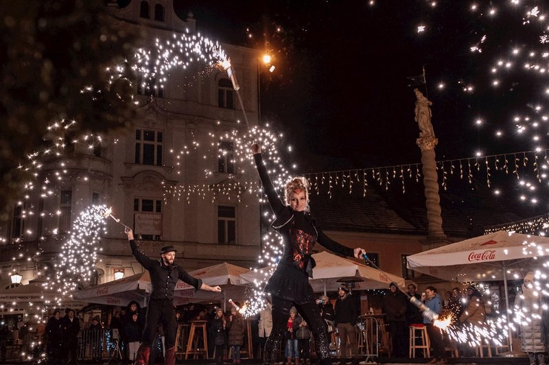 Čarobni prazniki v slovenskem mestu: panoramsko kolo, manjši vrtiljak in več kot 100 smrečic! (foto: Visit Maribor)