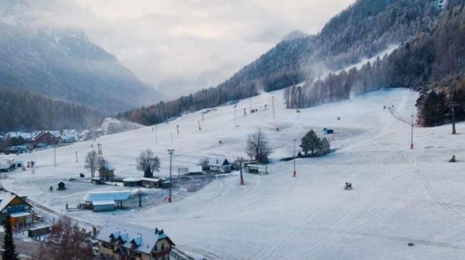 Dele Slovenije je pobelil sneg! Nekateri kraji so že pravljično beli (FOTO in VIDEO) (foto: Instagram/kranjskagora)