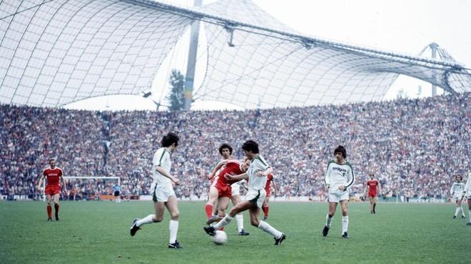 Umrl legendarni nogometaš, ki je s svojim klubom trikrat zaporedoma postal državni prvak (foto: Profimedia)