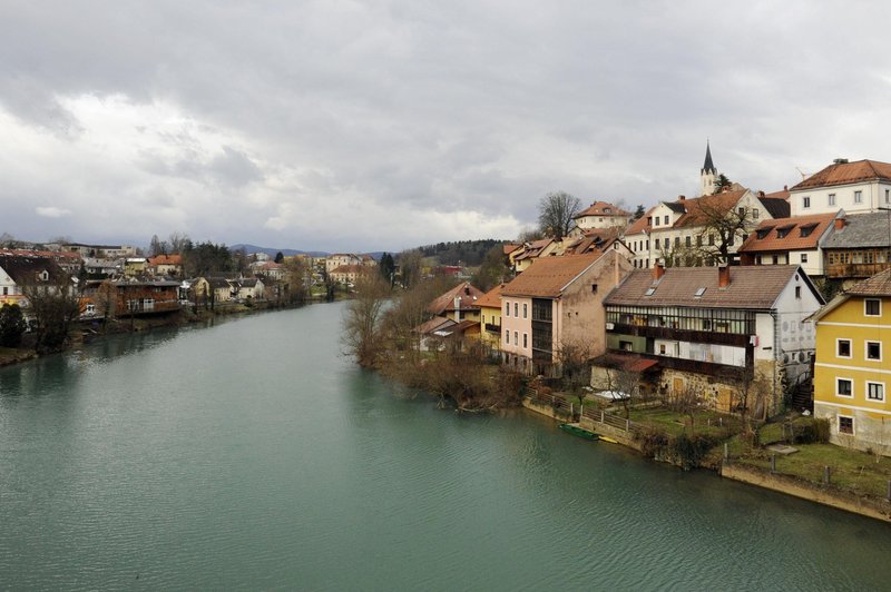 Se eno večjih slovenskih mest spreminja v mesto duhov? (foto: Žiga Živulovič jr./Bobo)