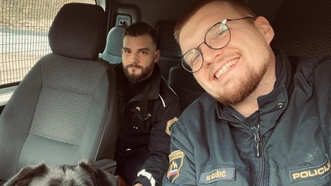 Slovenski policisti imajo res veliko srce: rešili so ubogo žival, ki je bila povsem premražena (FOTO)