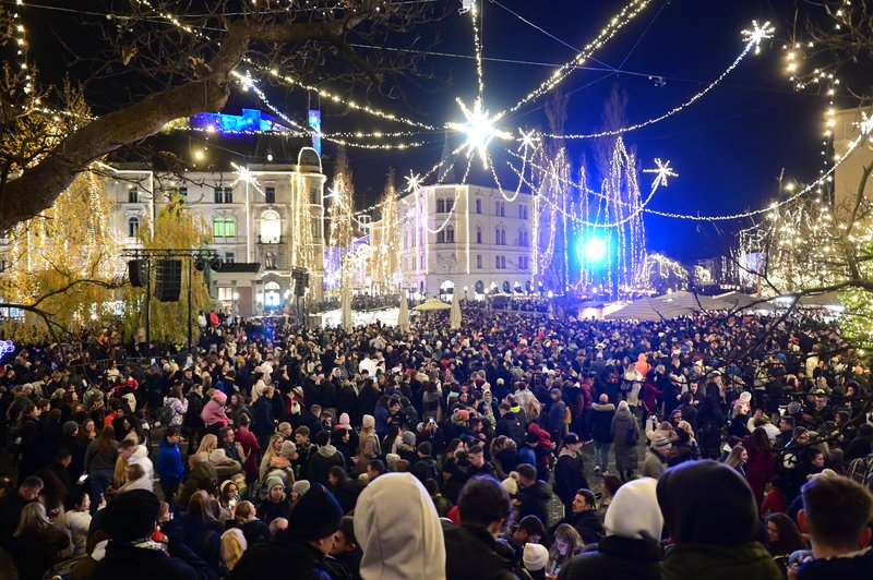 prižig lučk lučke okrasitev prazniki Ljubljana