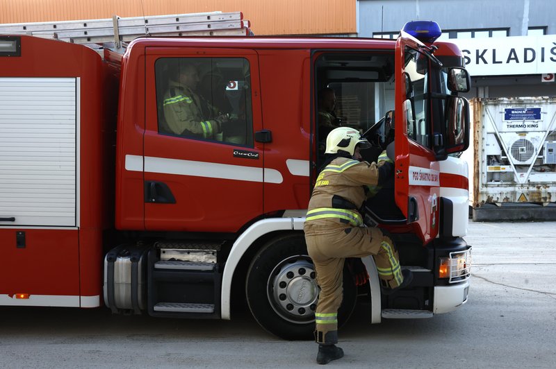 Katastrofalna škoda: zagorela je hiša, škode za 40.000 evrov (foto: Borut Živulović/Bobo)