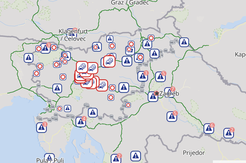 Prometne informacije: prehitevalni pasovi zaprti, zamude do 50 minut (foto: Promet.si)