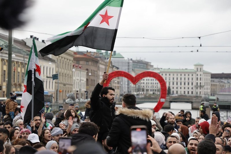 Evropa pozdravlja padec barbarskega režima (foto: Profimedia)