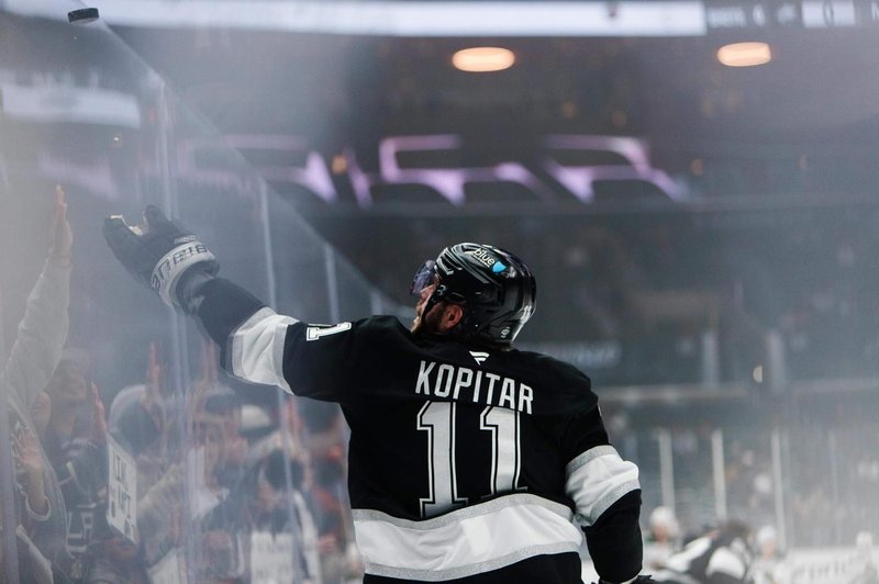 Po 1401 tekmi je Kopitar še vedno nepogrešljiv člen Los Angeles Kings (foto: Profimedia)