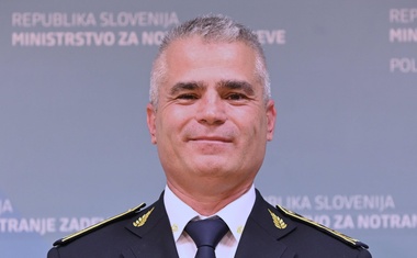 Za reorganizacijo Centra za varovanje in zaščito je zadolžen generalni direktor policije Senad Jušić.