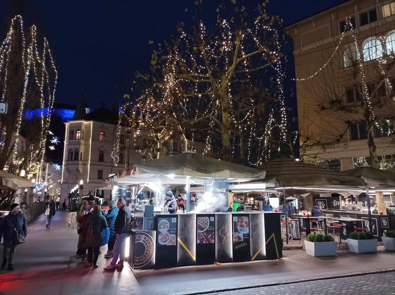 Ljubljana bozicni sejem Presernov trg