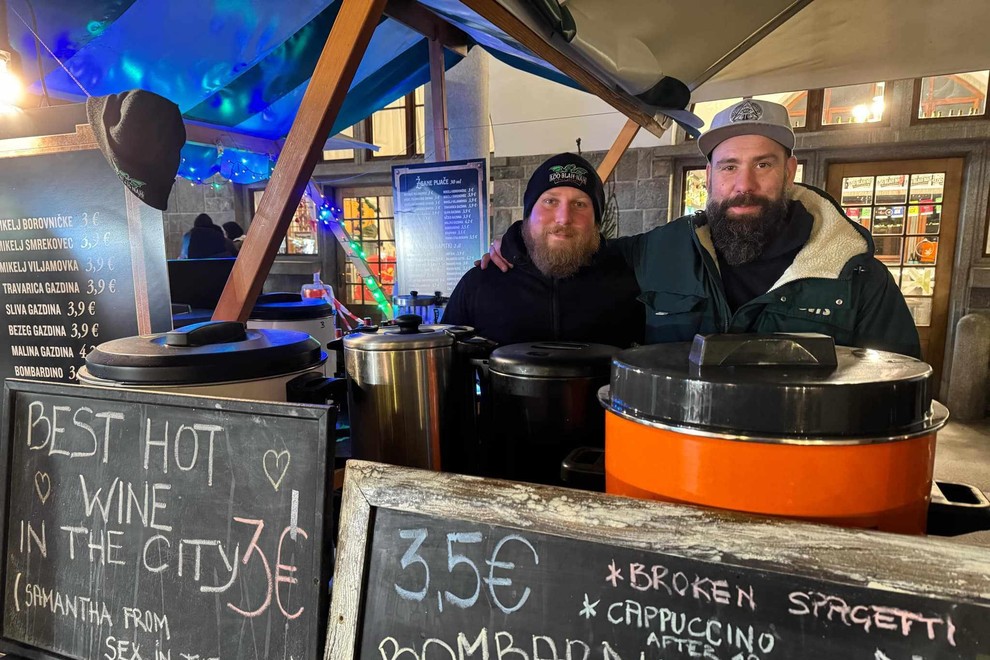 Ljubljana bozicni sejem Loo-blah-nah Tilen Blatnik Seba Svetic