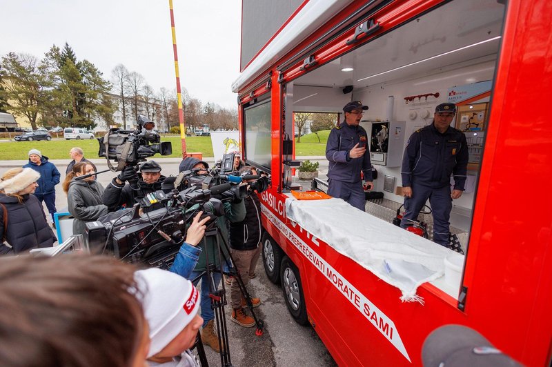 Svojo pot začenja edinstveno preventivno gasilsko vozilo – potujoča gasilska učilnica z več kot 20 simulatorji požarov (foto: promocijska fotografija)