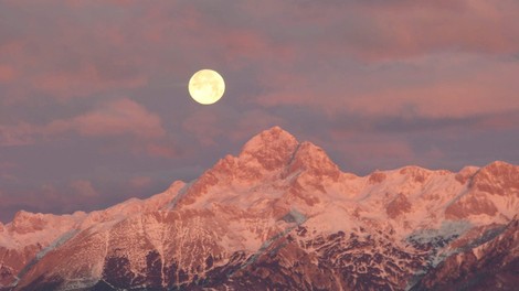 gore slovenija vreme luna