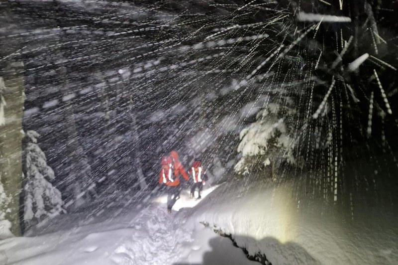 Gorski reševalci našli madžarskega pohodnika, žal je bilo zanj prepozno (foto: Facebook/Gorska Reševalna Zveza Slovenije)