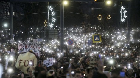 protesti učenci učitelji