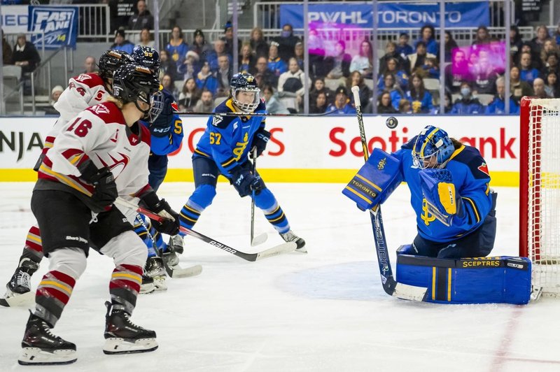 Zmagoviti večer NHL: Toronto in New York slavita, Carolina uspešna po preobratu (foto: Profimedia)