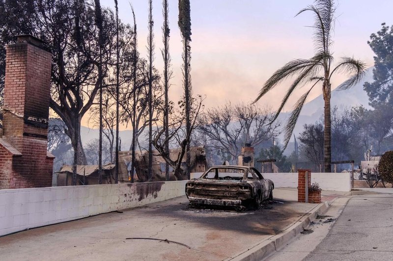 Požar v predelu Los Angelesa vplival tudi na tekmo ekipe Anžeta Kopitarja (foto: Profimedia)