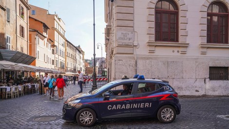 Italija Rim policija rop Matjaž Longar