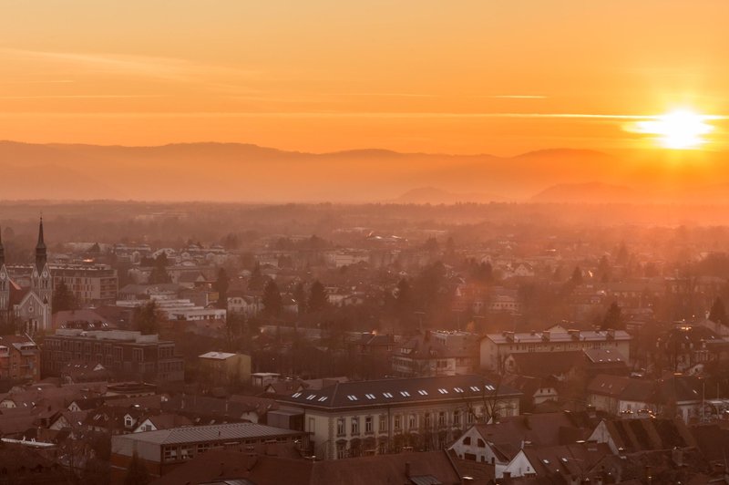 Vremenski strokovnjaki s skrb vzbujajočo novico (foto: Profimedia)