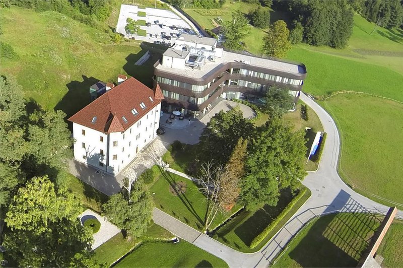 Medicinsko-hotelski kompleks na Gorenjskem bo z novim lastnikom ponovno zaživel (foto: Facebook/Lambergh Chateau & Hotel)