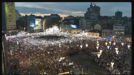 Prekinitev pouka v številnih šolah kot podpora študentskim protestom